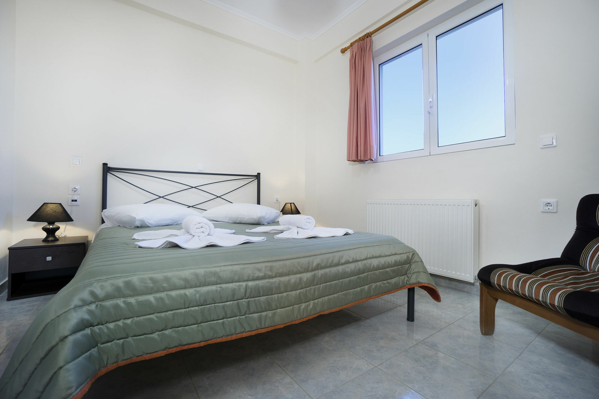 Stavrós Skamagkas G. Apartments מראה חיצוני תמונה