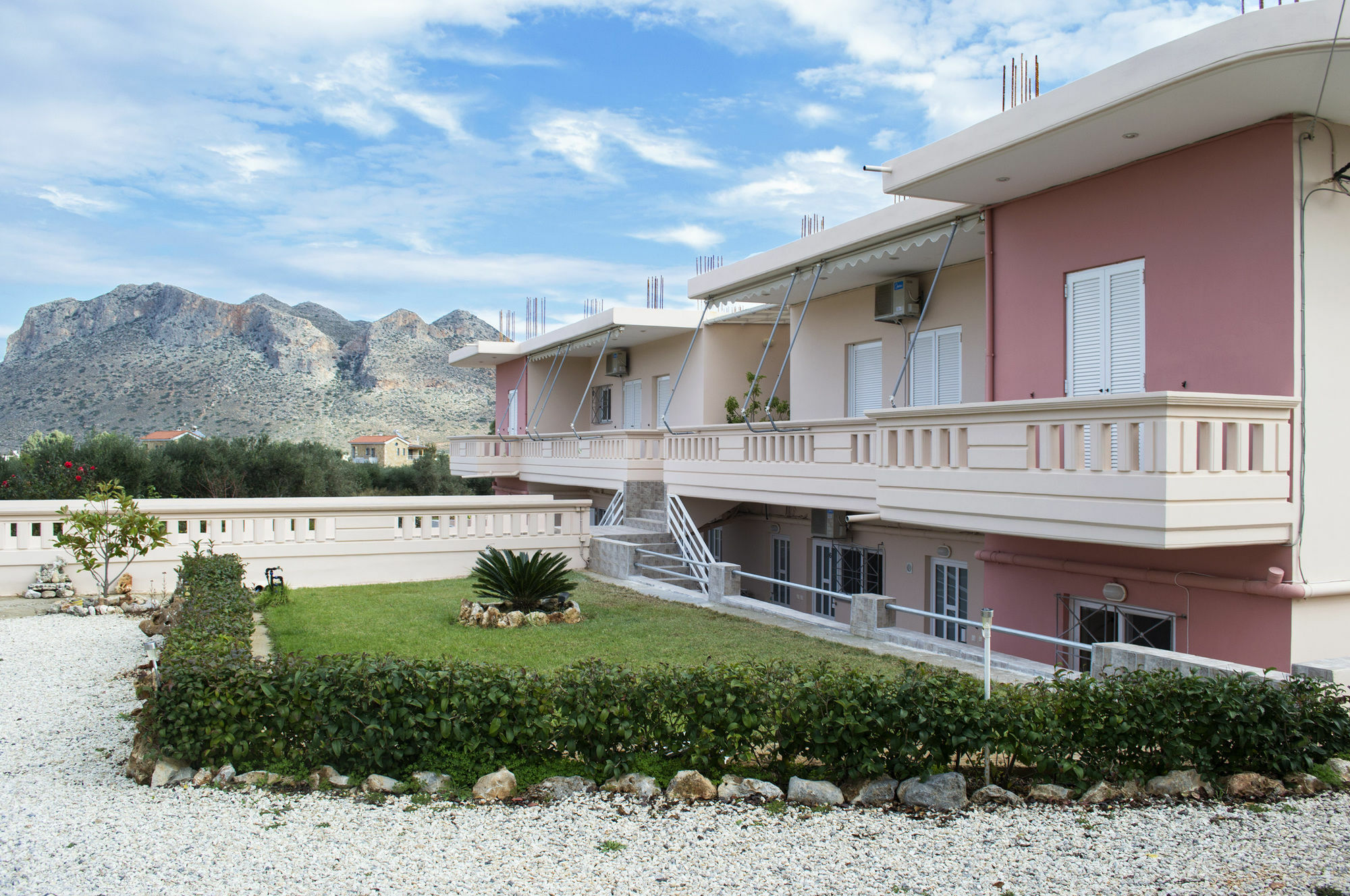 Stavrós Skamagkas G. Apartments מראה חיצוני תמונה